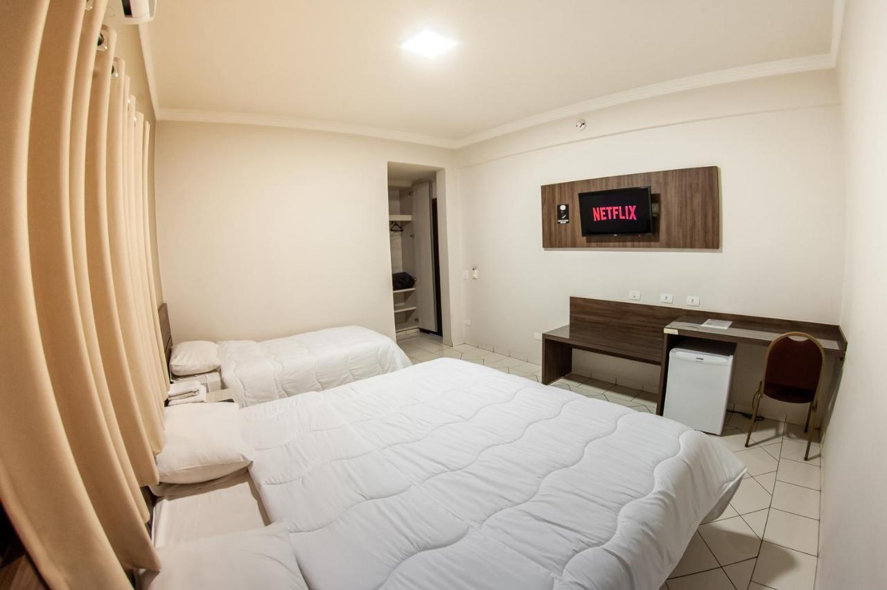 London Hotel Londrina Zimmer foto