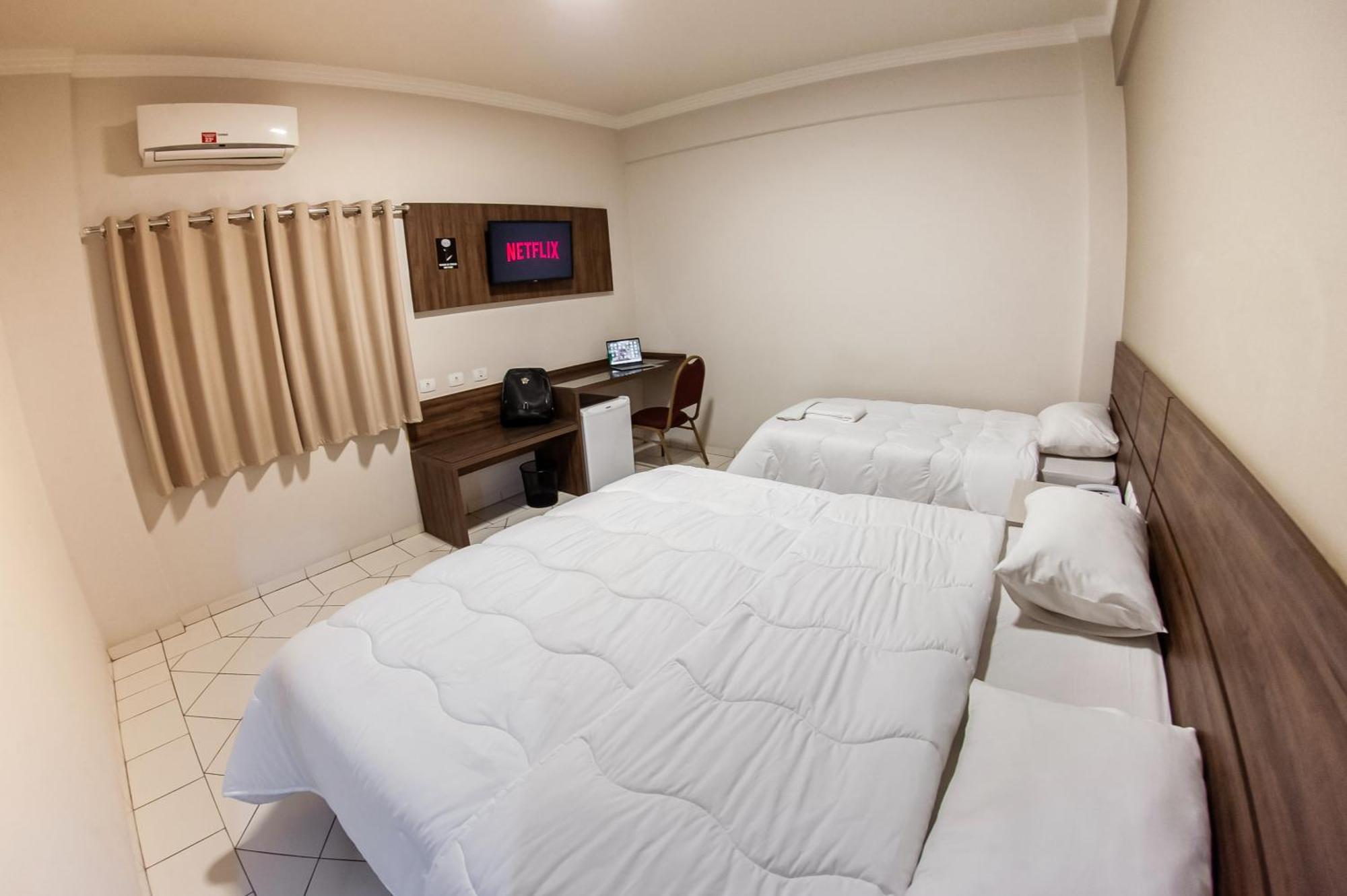 London Hotel Londrina Zimmer foto