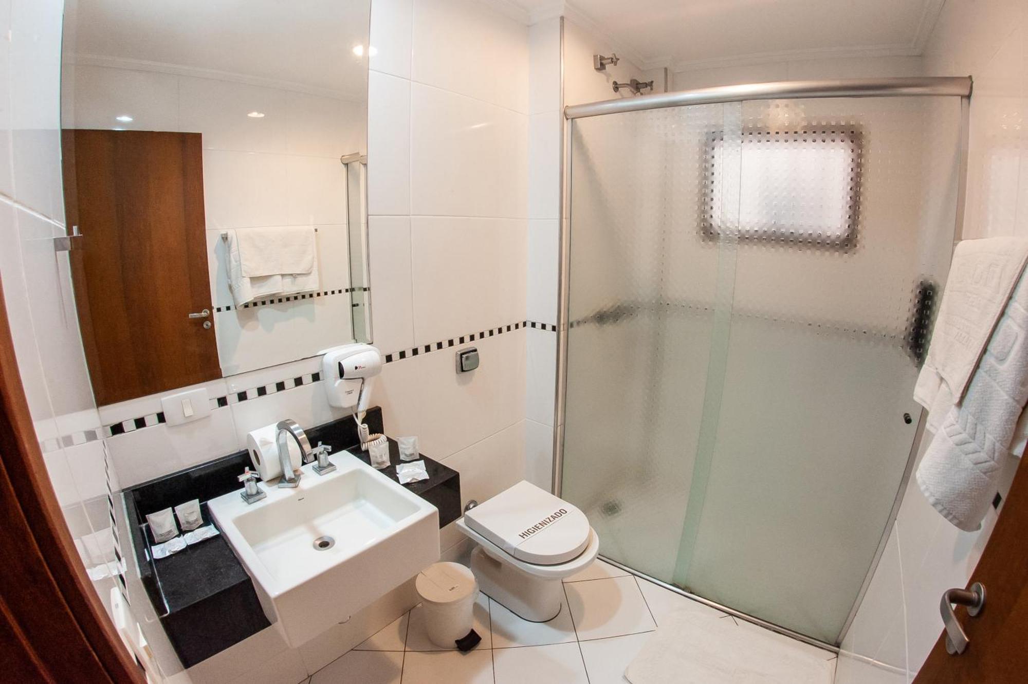 London Hotel Londrina Zimmer foto
