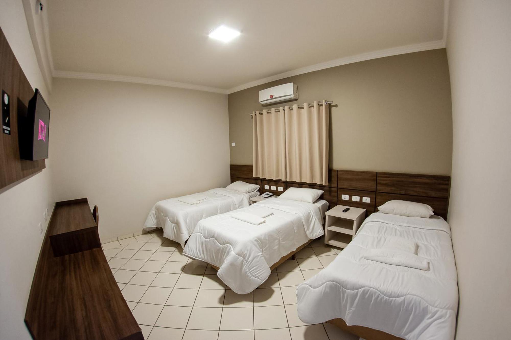 London Hotel Londrina Zimmer foto